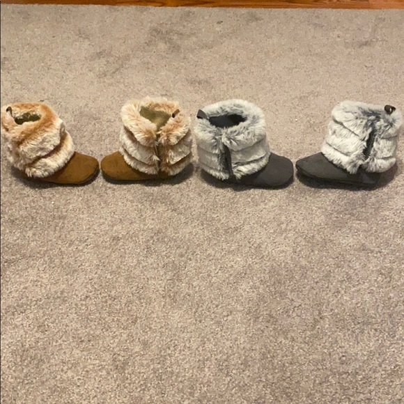 Boots with the Fur for Baby - Picture 2 of 3
